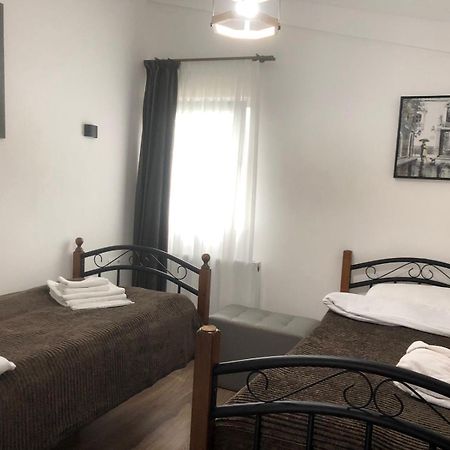 Verona Apartment Dushet'i Exterior photo
