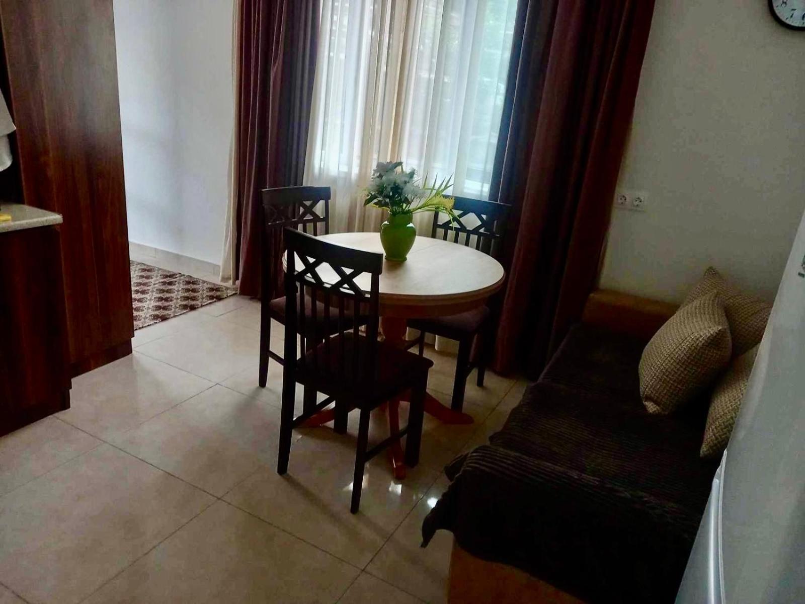 Verona Apartment Dushet'i Exterior photo