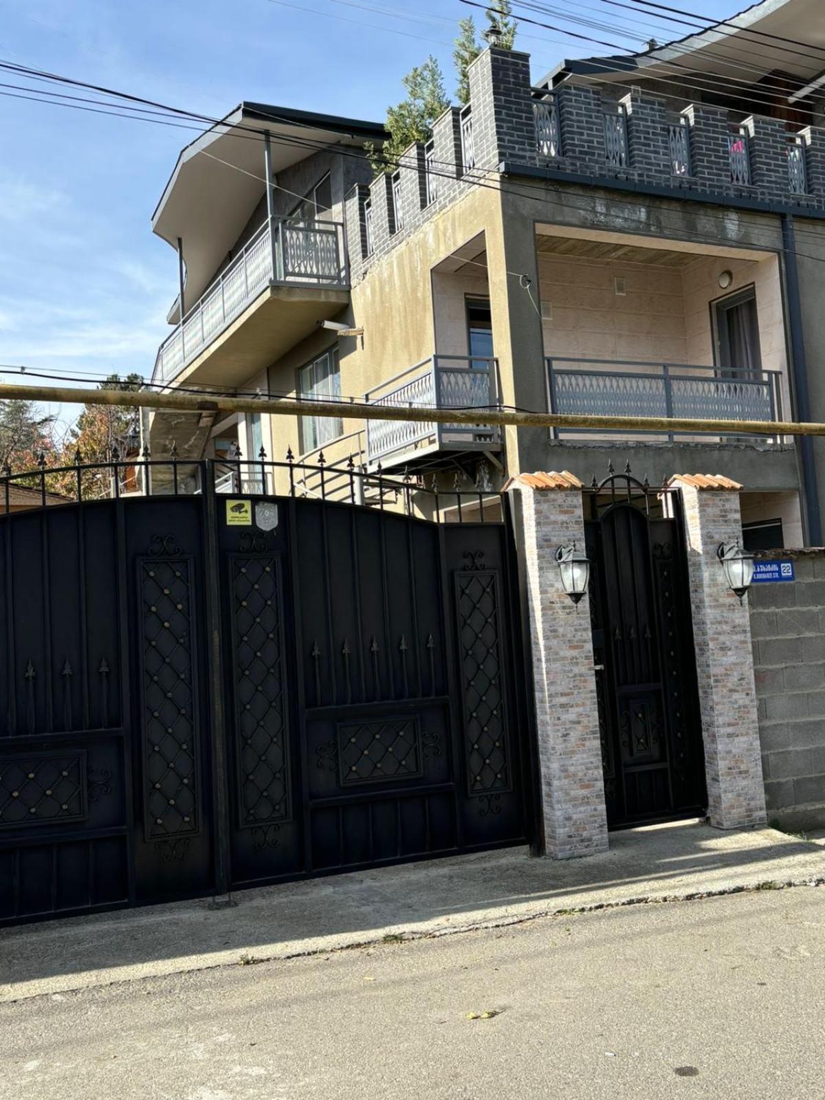Verona Apartment Dushet'i Exterior photo